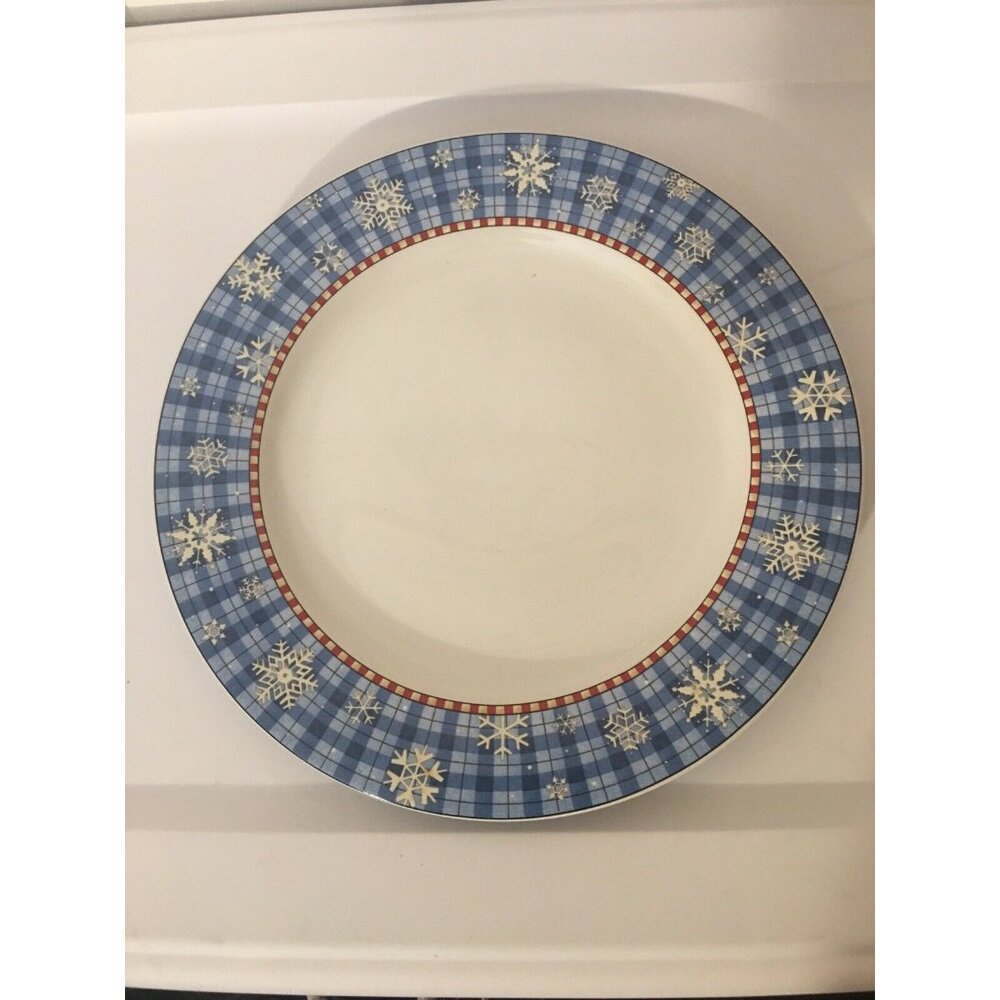 DEBBIE MUMM SNOWFLAKE 2 DINNER PLATES SAKURA WINTER‎ SNOW HOLIDAY BLUE
